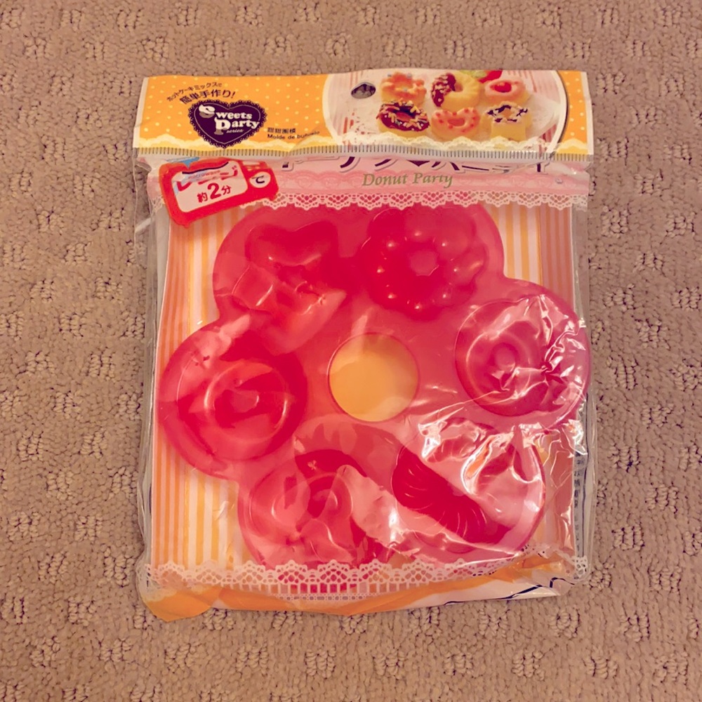 NWT RARE Donut Baking Stencil